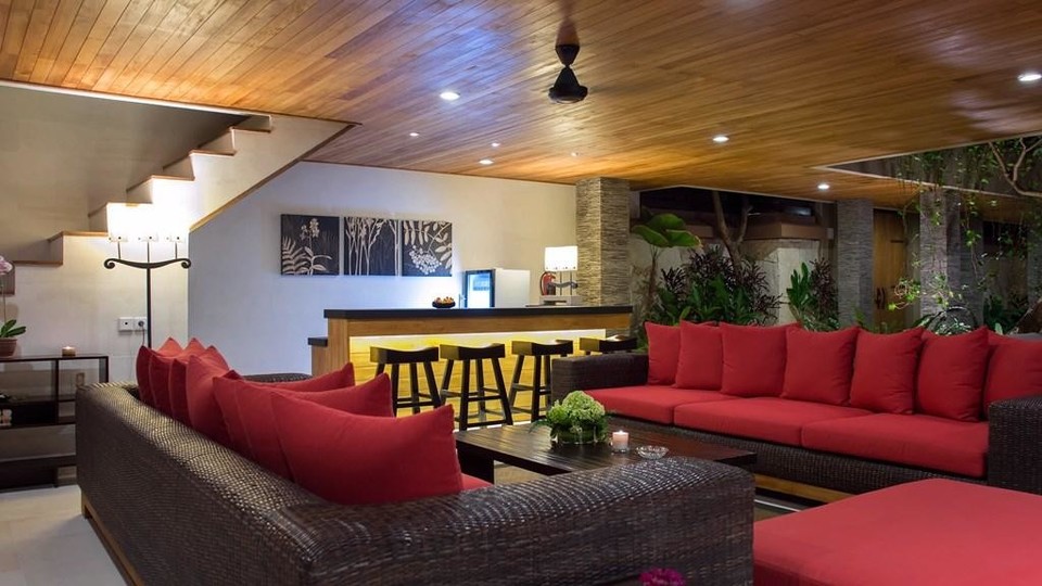 Peaceful Villa with Glistering Swimming Pool, Bali Villa 2139