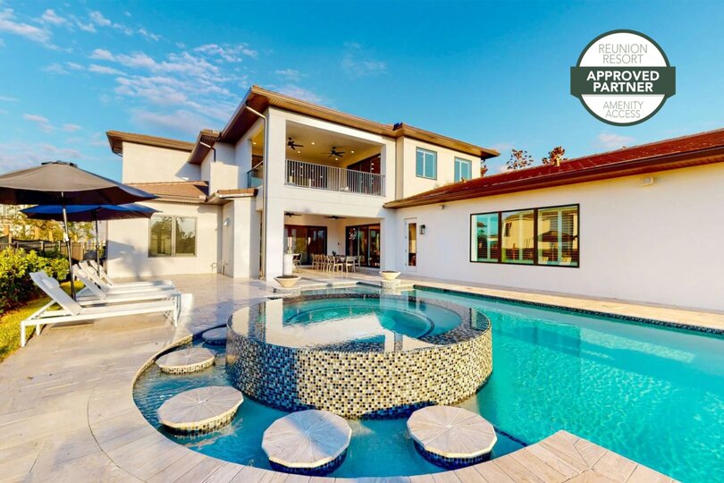 Rent this Luxury 5 Star Mansion on The Bear's Den Resort, Orlando Mansion 6125, Kissimmee, United States