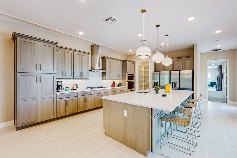 Rent this Luxury 5 Star Mansion on The Bear's Den Resort, Orlando Mansion 6125