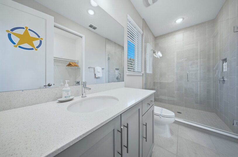 Rent this Luxury 5 Star Mansion on The Bear's Den Resort, Orlando Mansion 6125