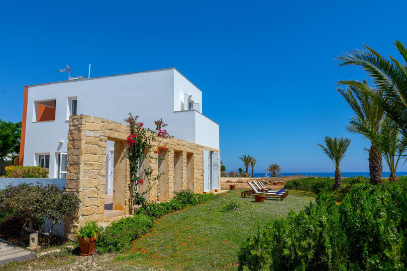 Beachfront Protaras Villa 1031