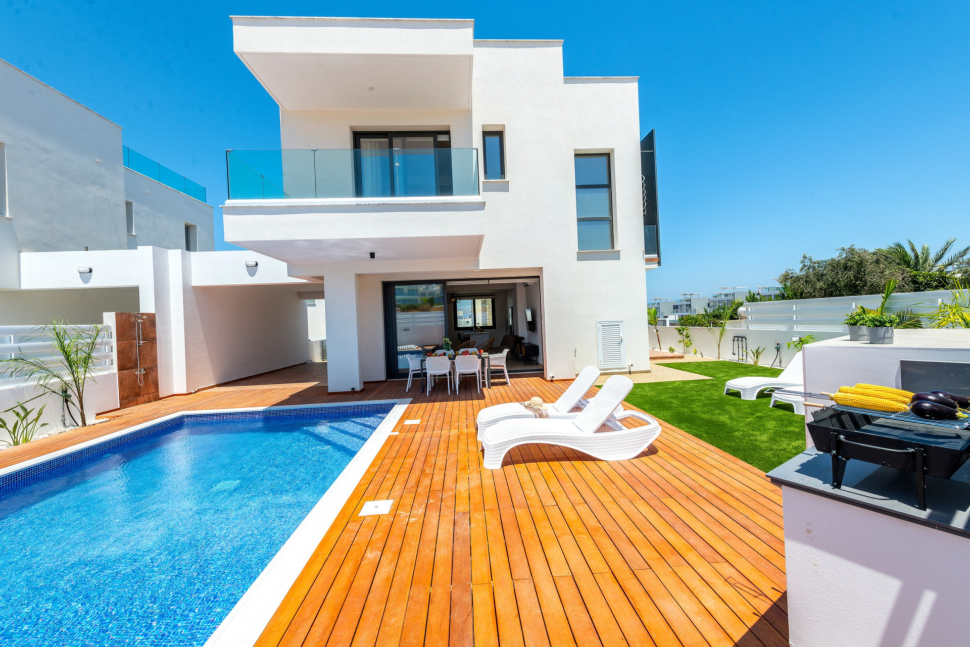 Your Beautiful Holiday Villa, Protaras Villa 1037