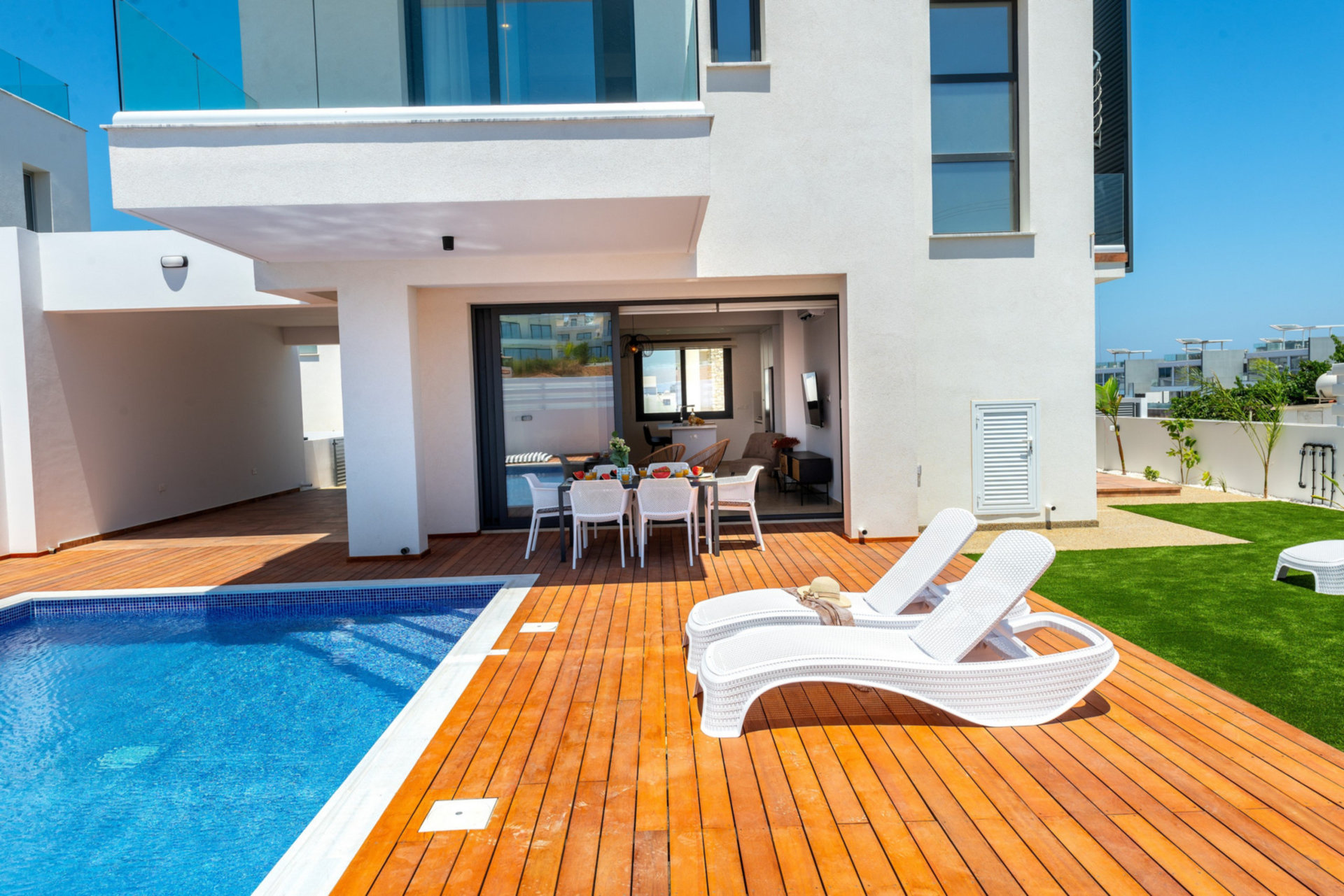Your Beautiful Holiday Villa, Protaras Villa 1037