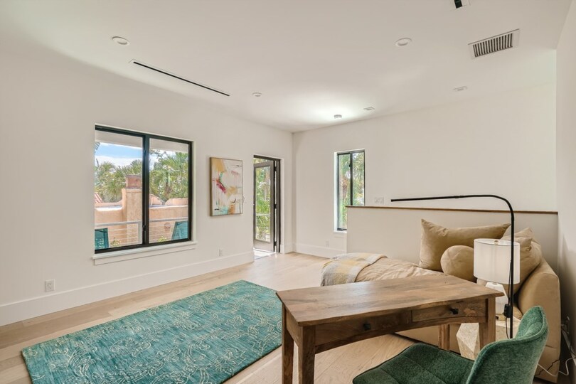 Picture Relaxing in This Idyllic Villa in West Palm Beach,West Palm Beach Villa 1881