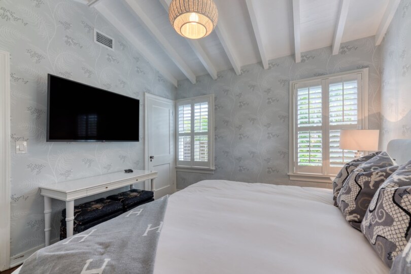 Picture Renting This Beautiful 4 Bedroom Villa in West Palm Beach, West Palm Beach Villa 1870