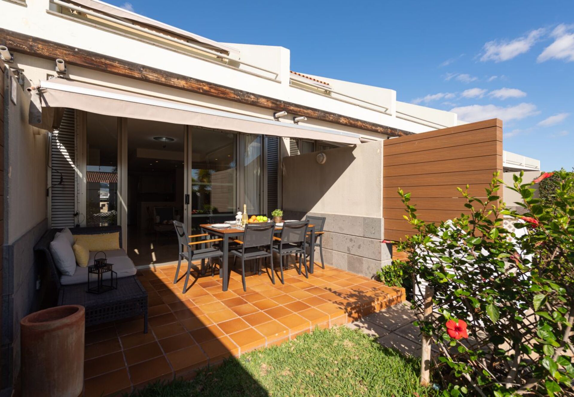 Modern Living in Pasito Blanco 1004