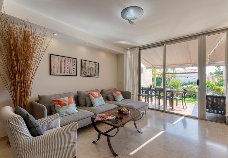 Modern Living in Pasito Blanco 1004