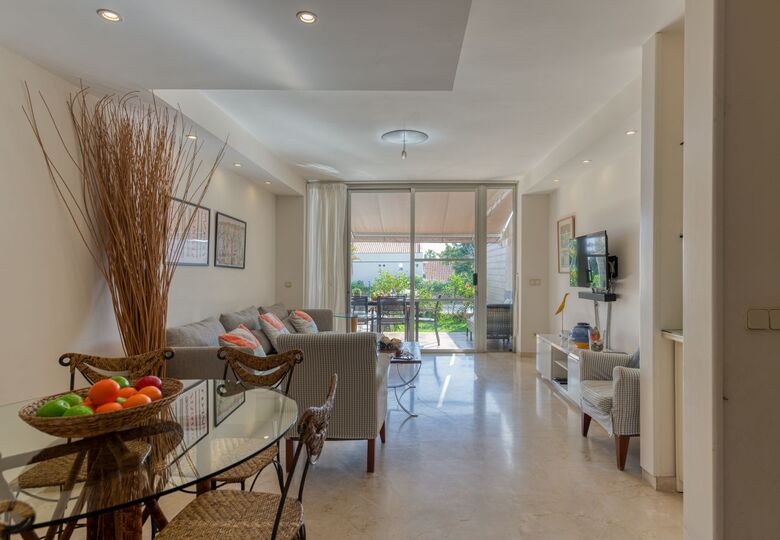 Modern Living in Pasito Blanco 1004