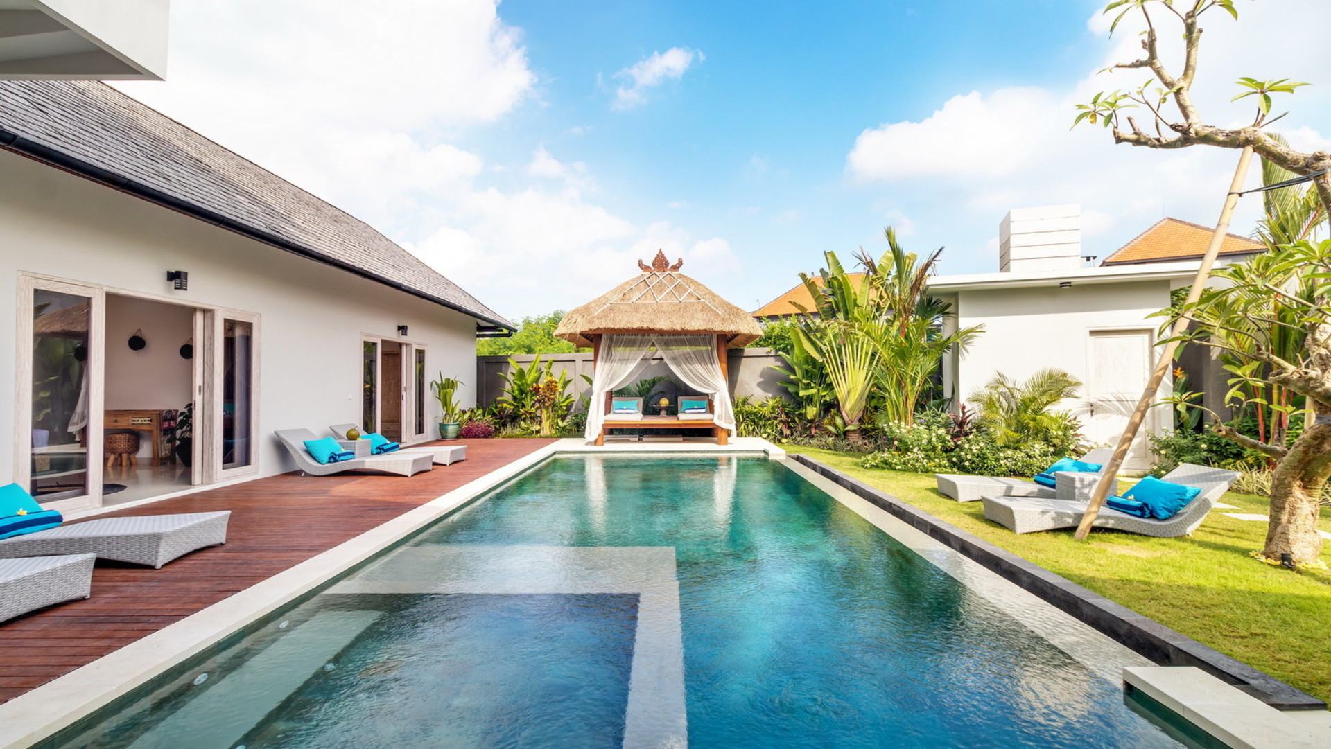Luxurious 4BR Villa with Pool, Bali Villa 2206