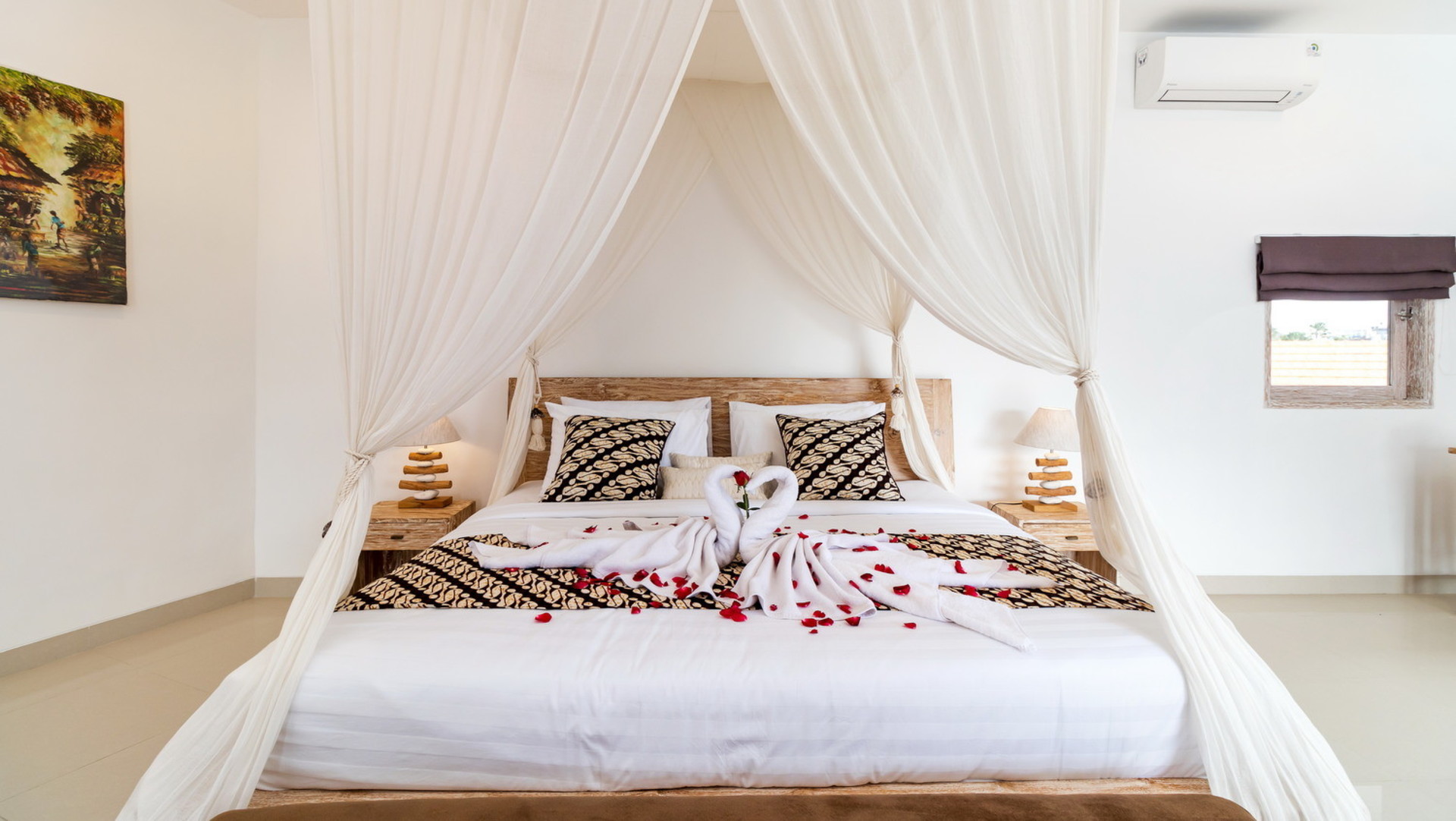 Luxurious 4BR Villa with Pool, Bali Villa 2206