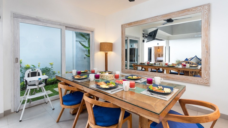 Charming 7BR Villa W/ Pool & Balcony in Bali, Bali villa 2206