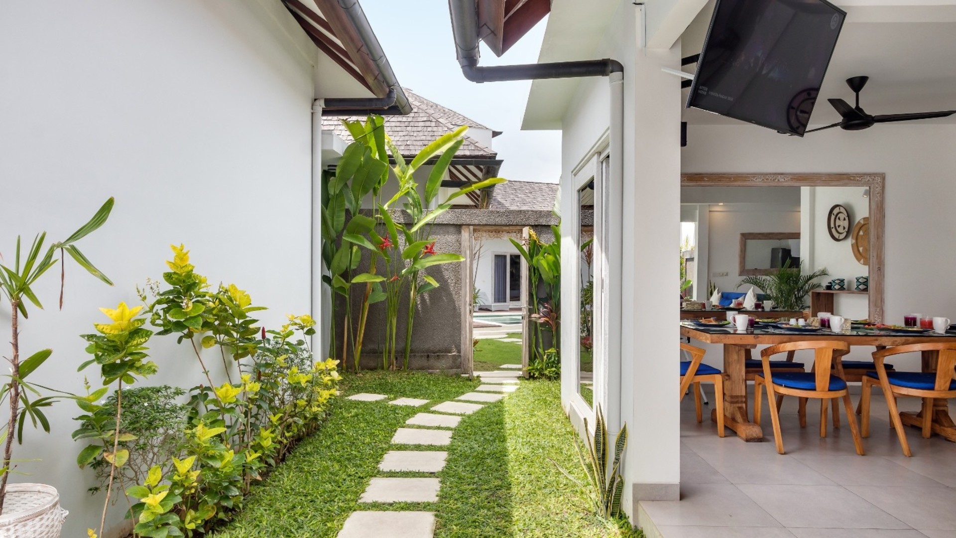 Charming 7BR Villa W/ Pool & Balcony in Bali, Bali villa 2206