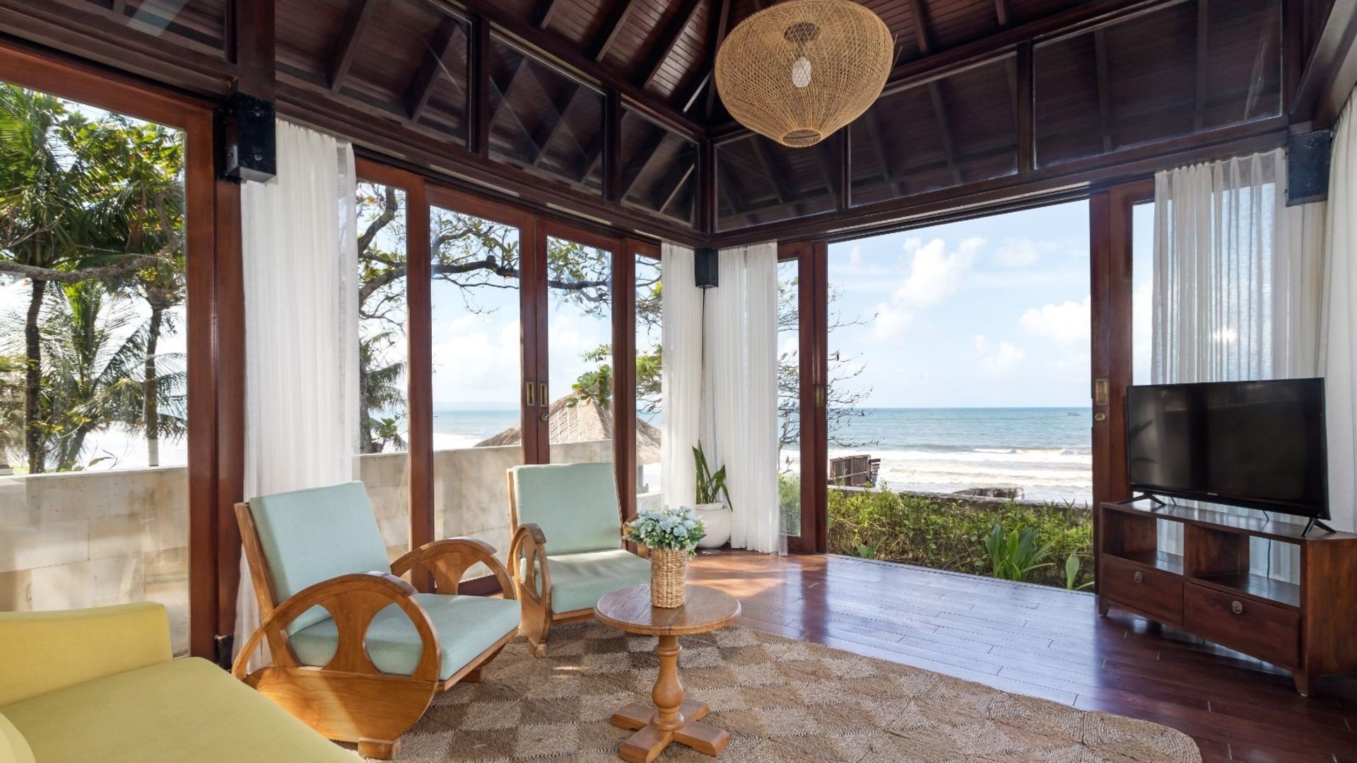 Peaceful 16BR Villa W/ Pool in Bali, Bali Villa 2209