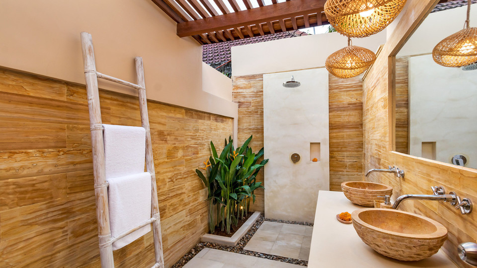 Amazing 4BR Villa With Pool in Bali, Bali Villa 2211