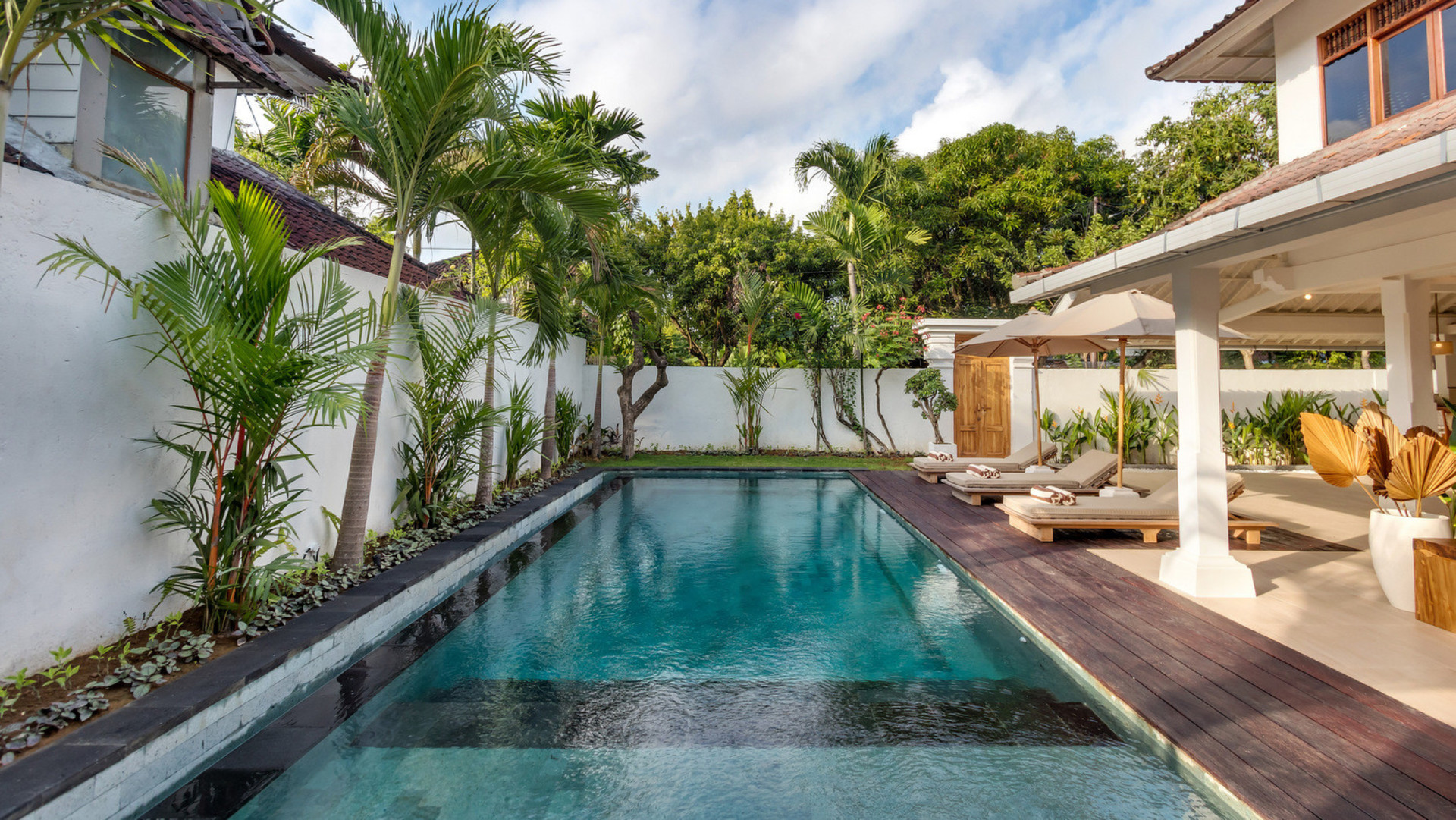 Amazing 4BR Villa With Pool in Bali, Bali Villa 2211
