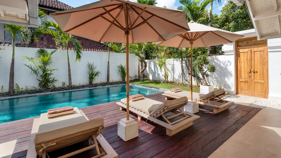 Amazing 4BR Villa With Pool in Bali, Bali Villa 2211