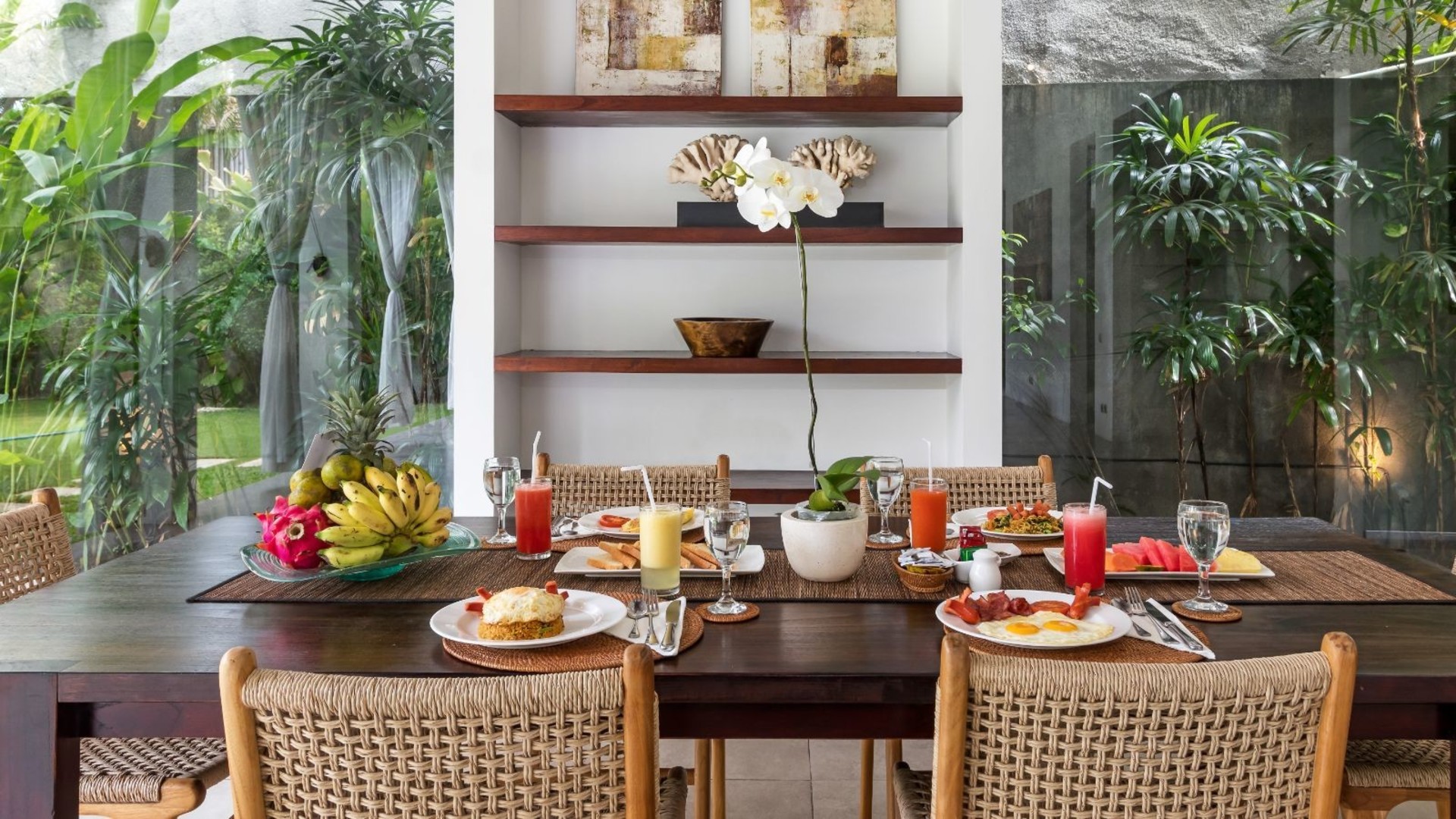 Cozy 2BR Villa W/Amazing Pool Area, Bali Villa 2216