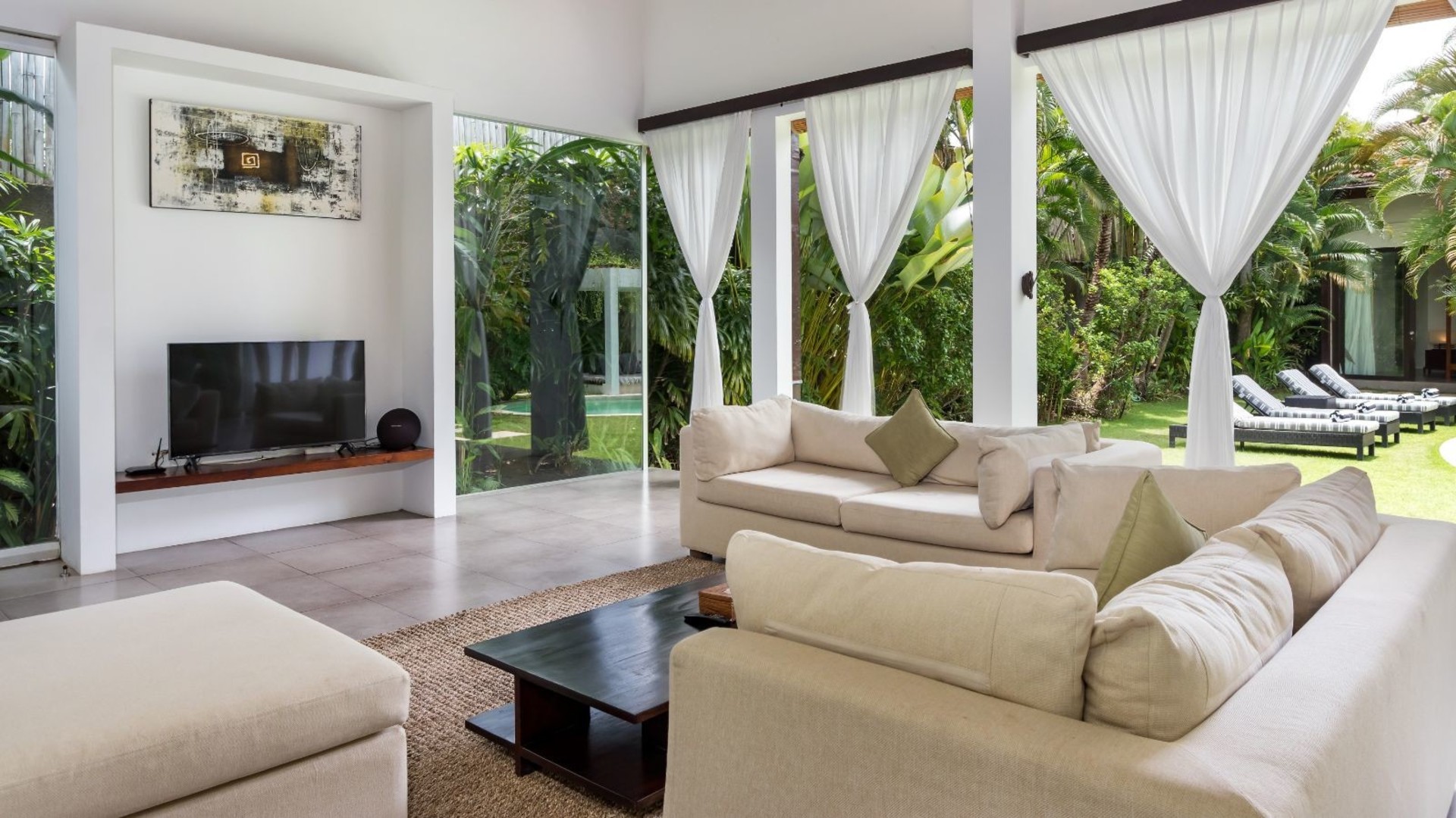Cozy 2BR Villa W/Amazing Pool Area, Bali Villa 2216