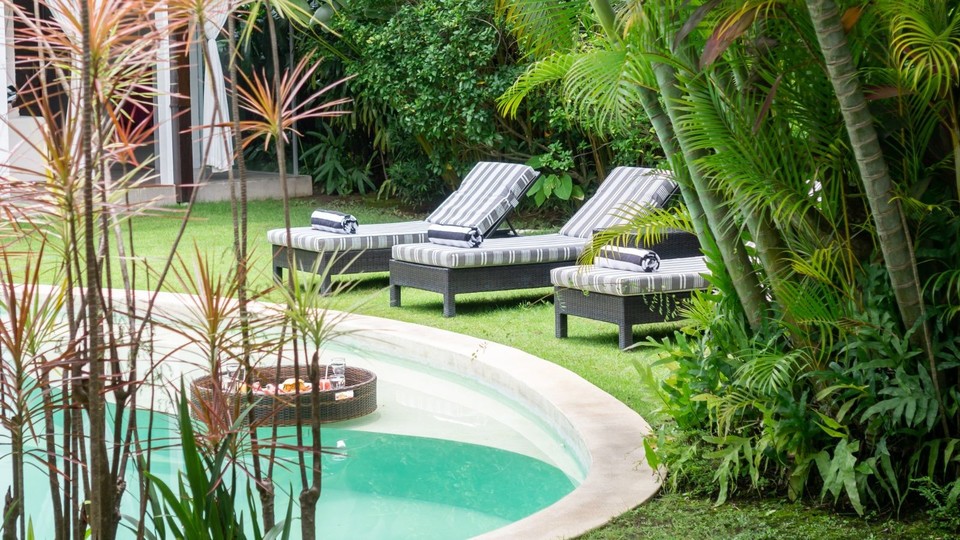 Cozy 2BR Villa W/Amazing Pool Area, Bali Villa 2216