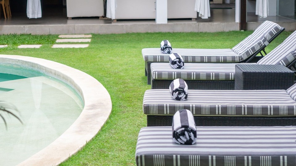 Cozy 2BR Villa W/Amazing Pool Area, Bali Villa 2216