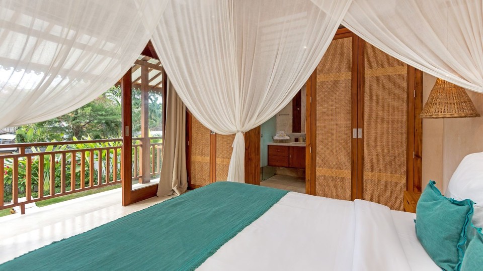 Amazing 4BR Villa With Pool, Bali Villa 2217