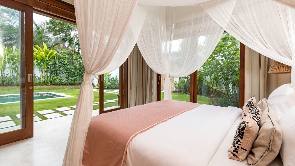 Amazing 4BR Villa With Pool, Bali Villa 2217