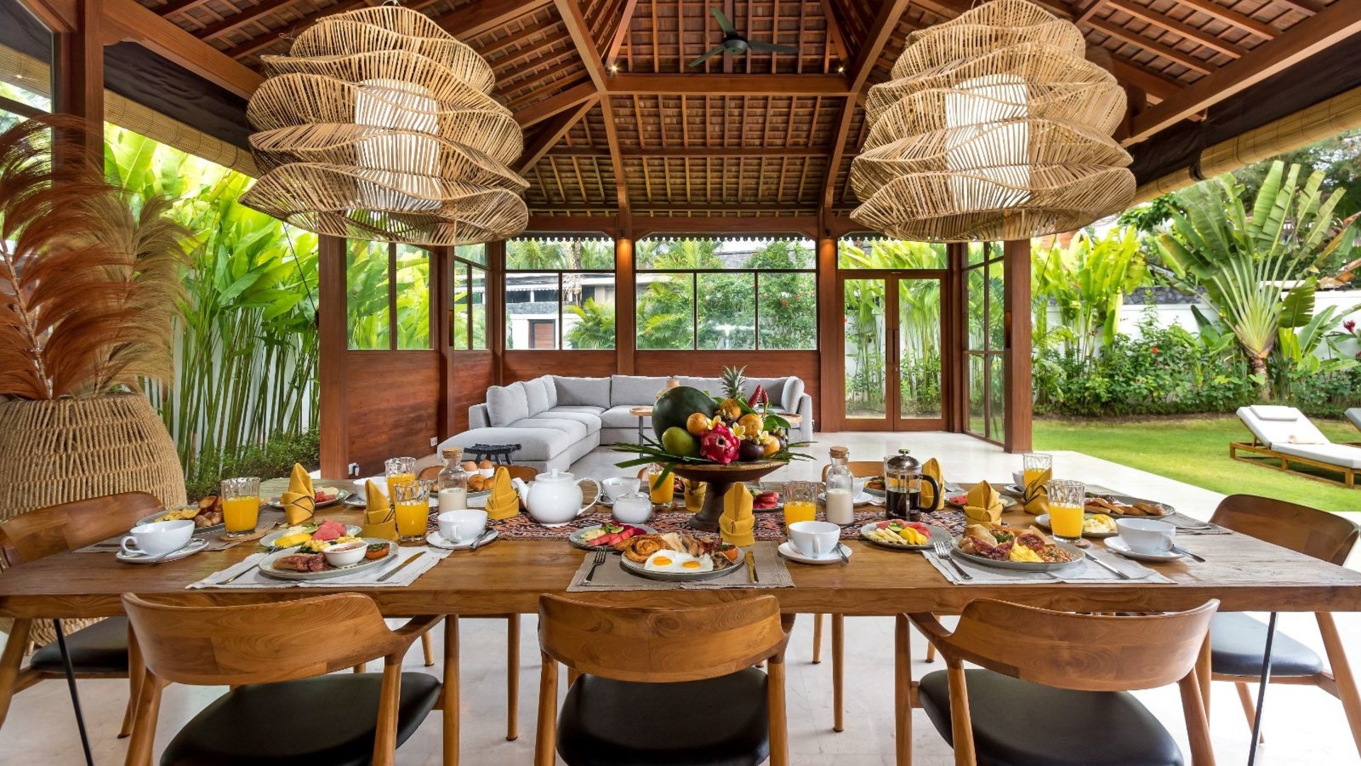 Amazing 4BR Villa With Pool, Bali Villa 2217