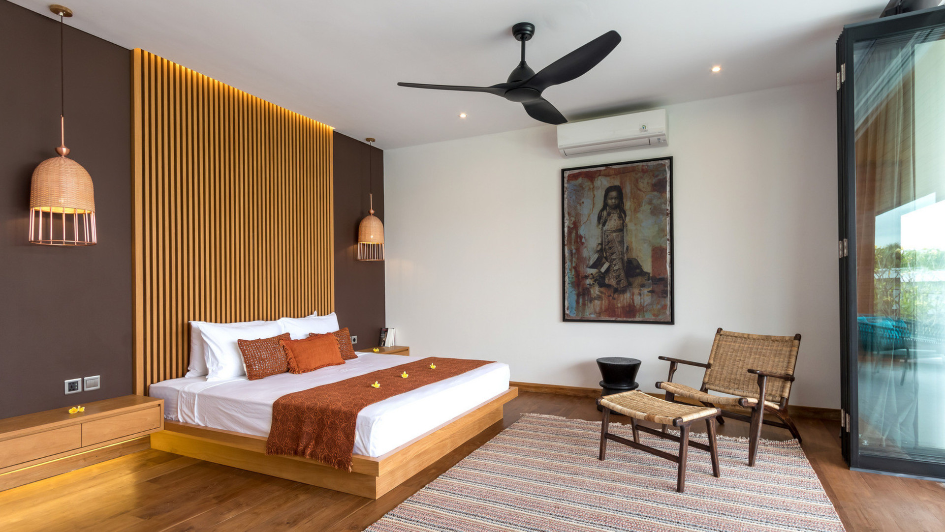 Cheerful 4BR Villa W/ Pool & Balcony, Bali Villa 2219