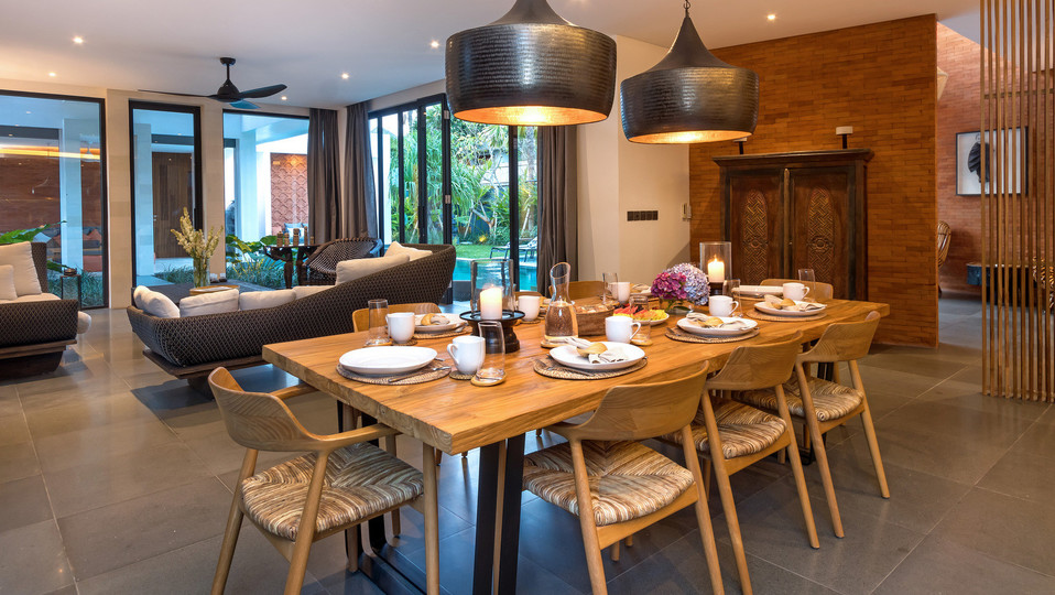 Cheerful 4BR Villa W/ Pool & Balcony, Bali Villa 2219