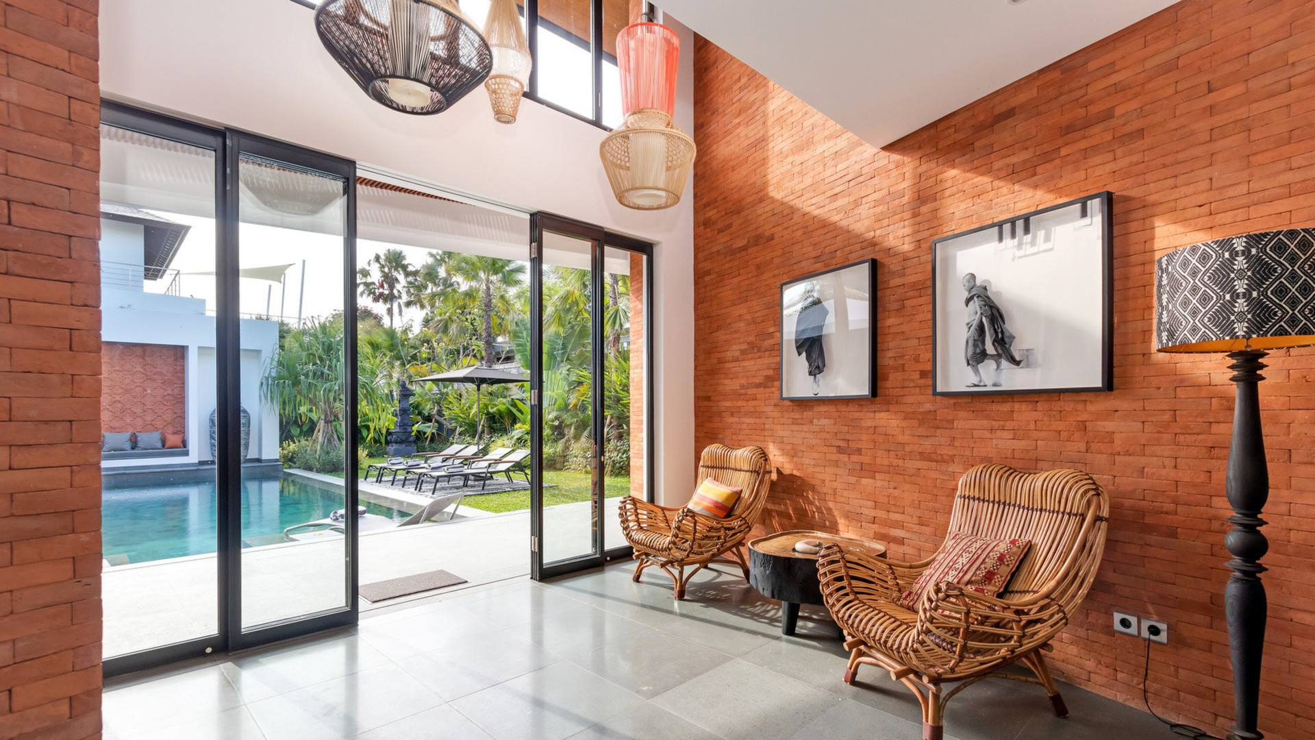Cheerful 4BR Villa W/ Pool & Balcony, Bali Villa 2219