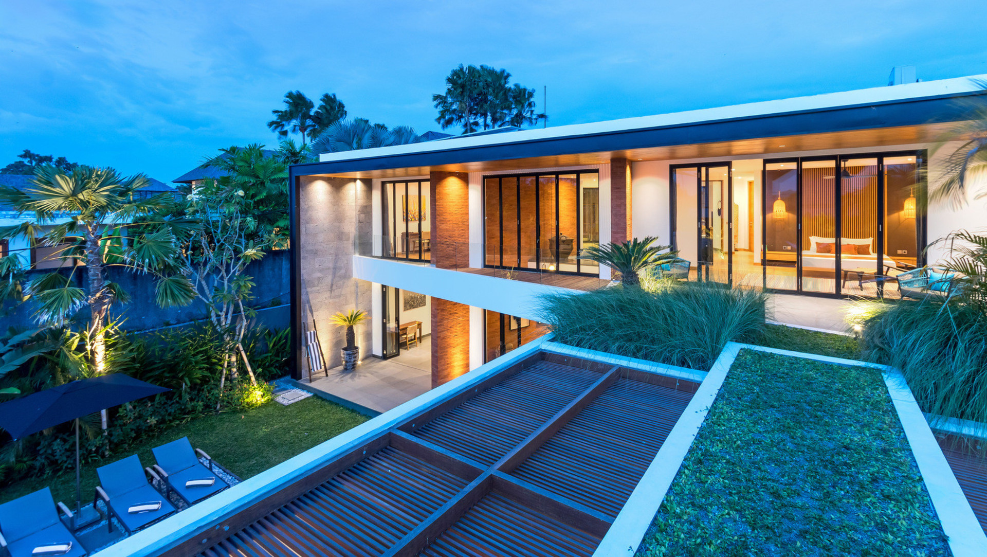 Cheerful 4BR Villa W/ Pool & Balcony, Bali Villa 2219