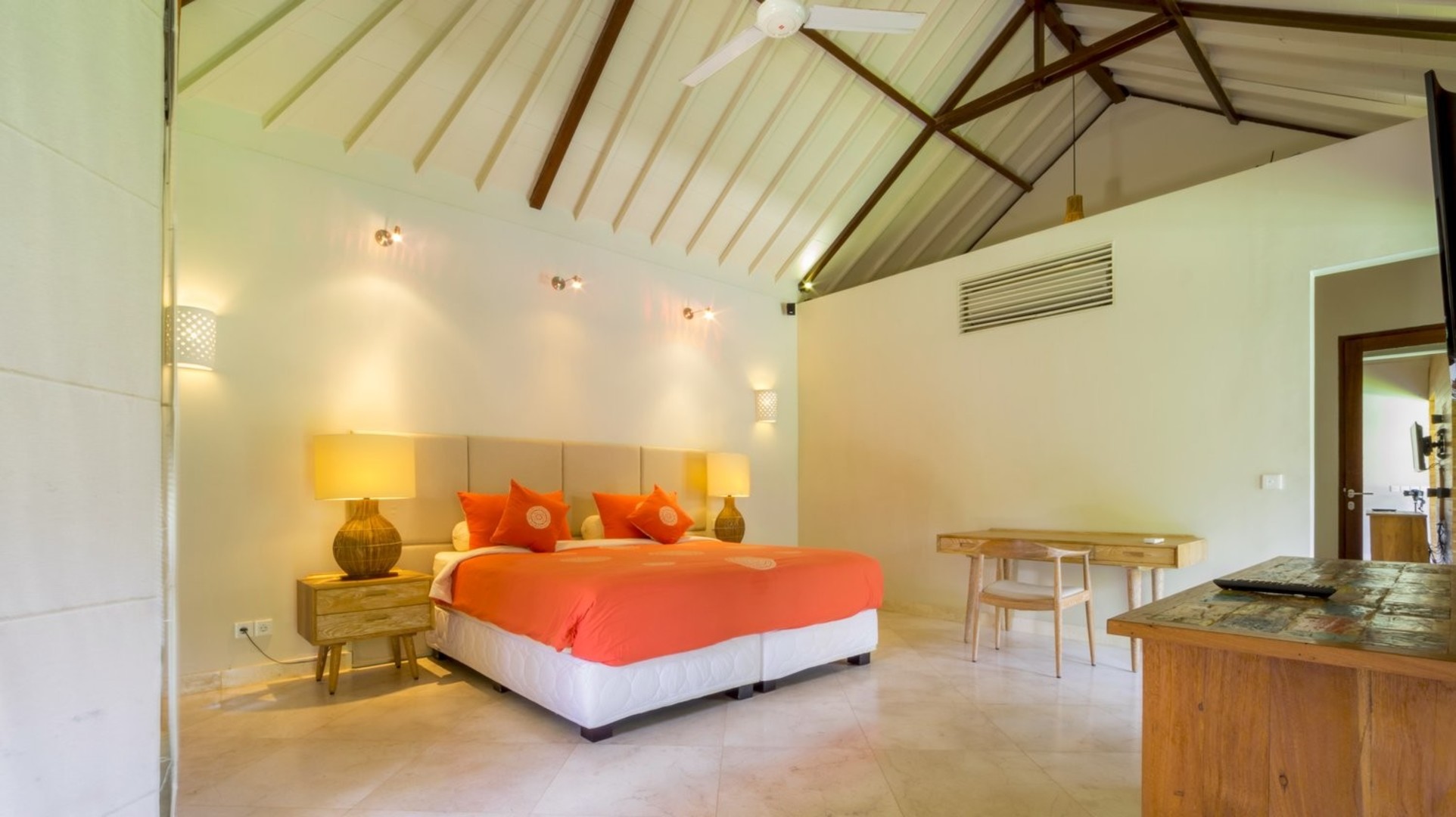 Great 2BR Villa W/ Amazing Pool & Garden, Bali Villa 2226