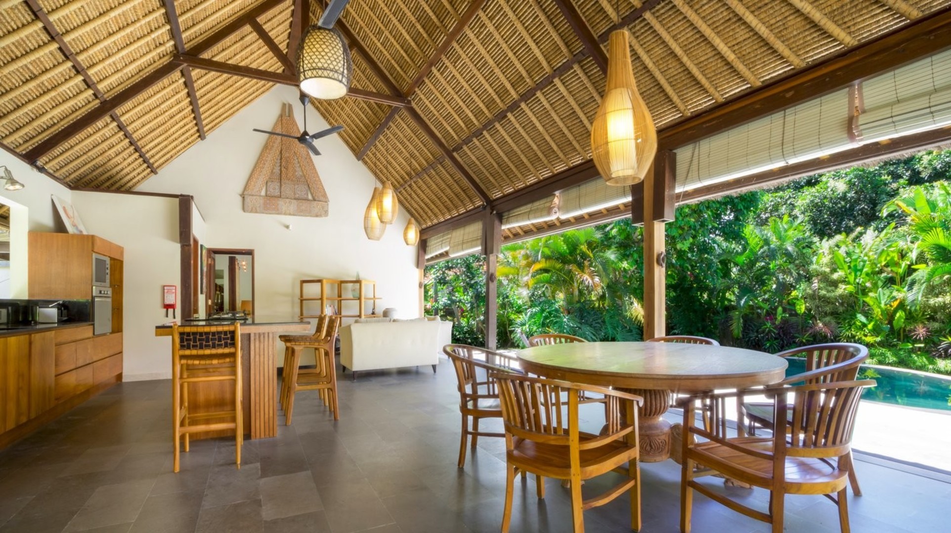 Spacious 2BR Villa W/ Pool & Garden, Bali Villa 2227