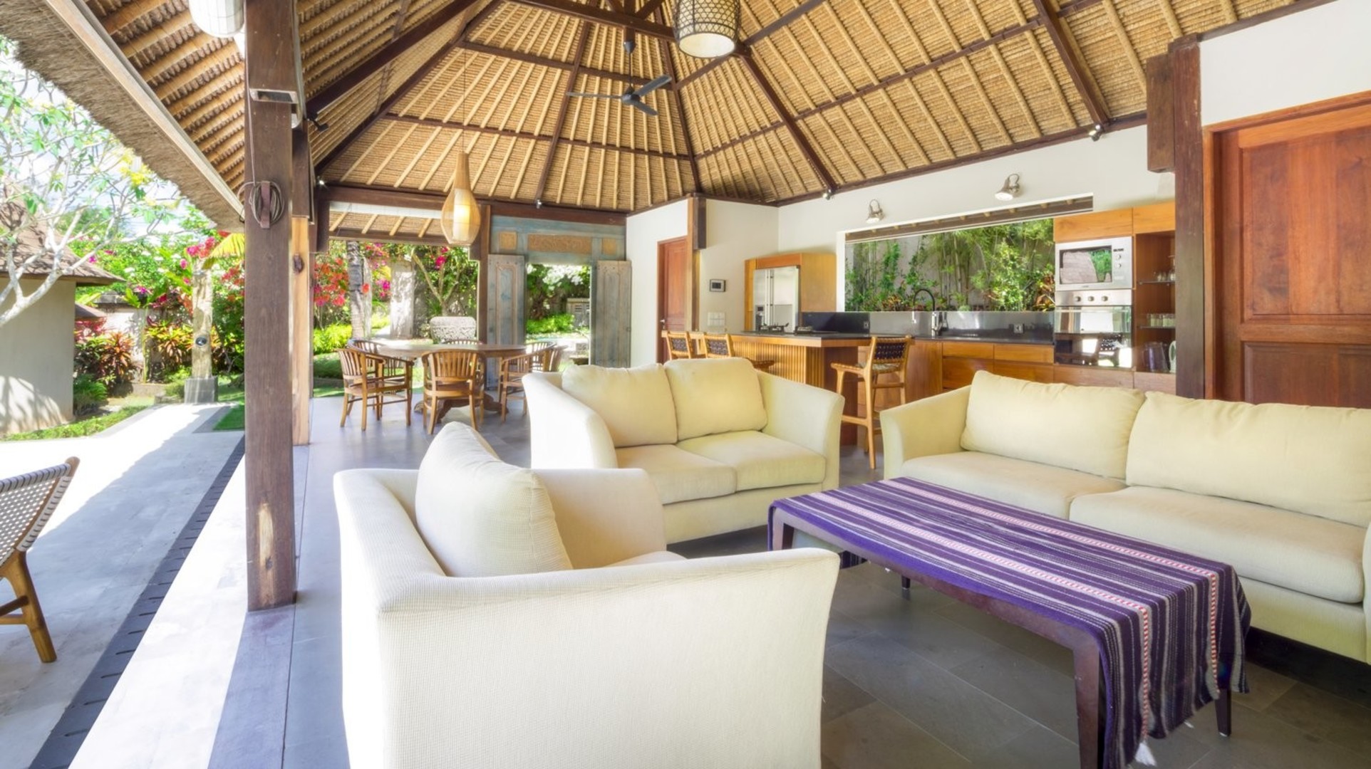 Spacious 2BR Villa W/ Pool & Garden, Bali Villa 2227