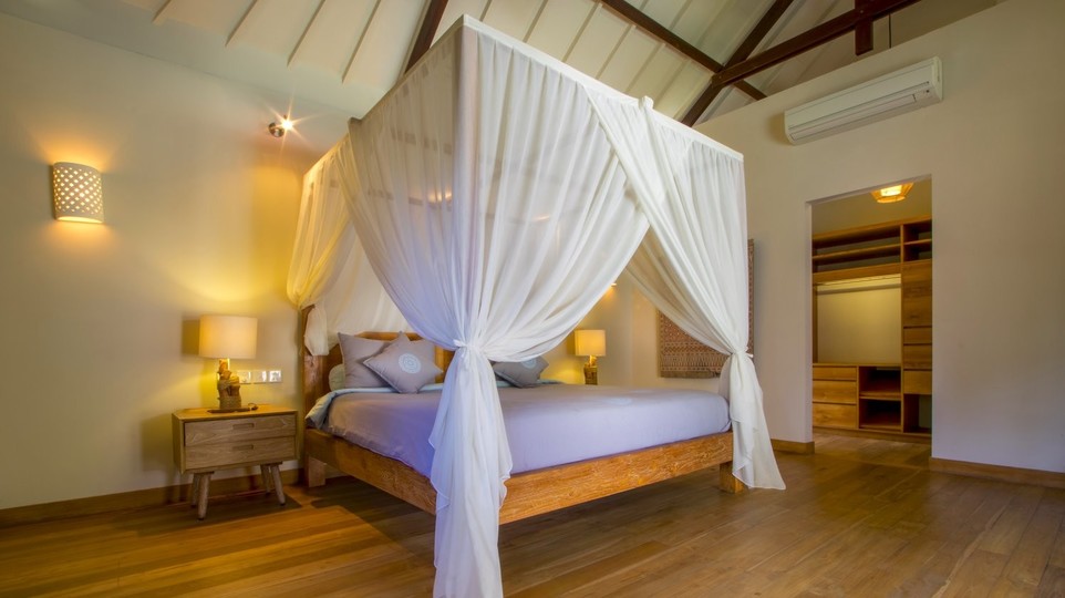 Fantastic 3BR Villa W/ Pool & Garden, Bali Villa 2228