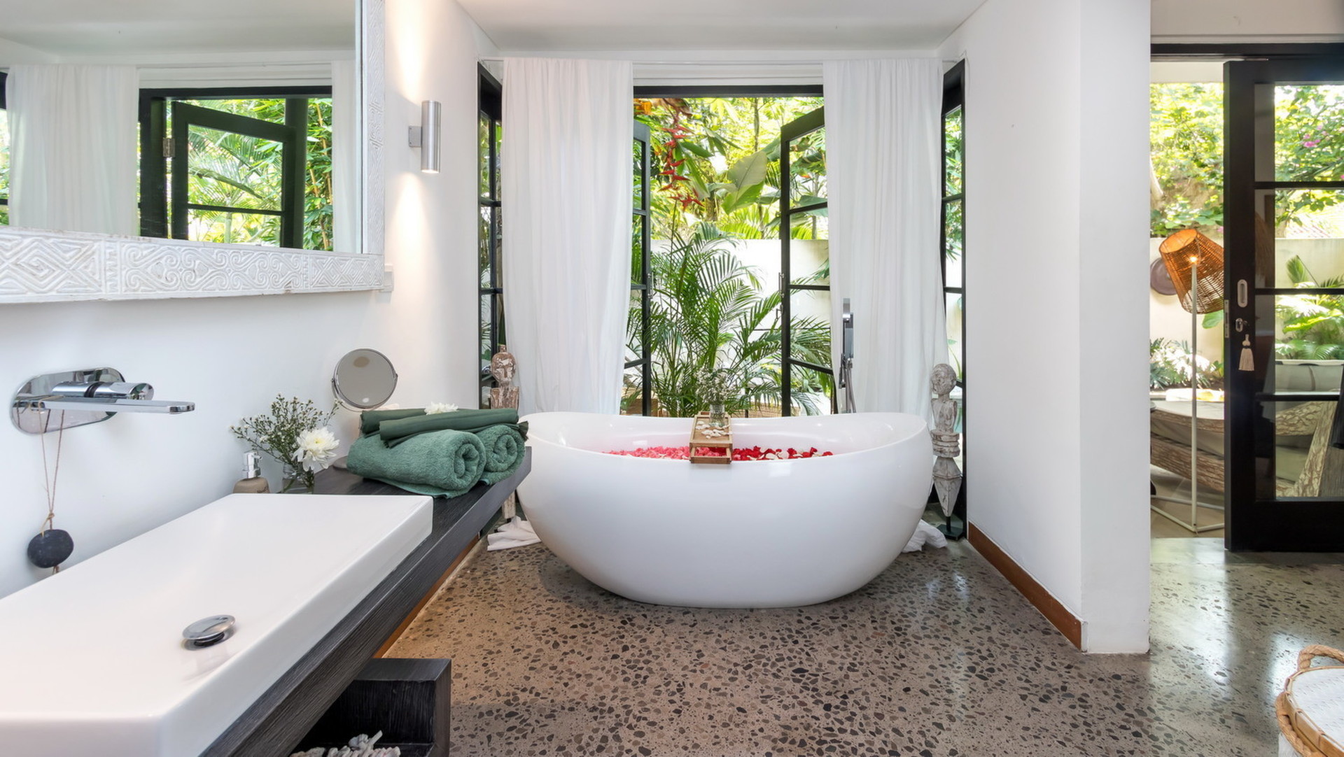 Peaceful 1BR Villa W/ Beautiful Pool Area, Bali Villa 2230