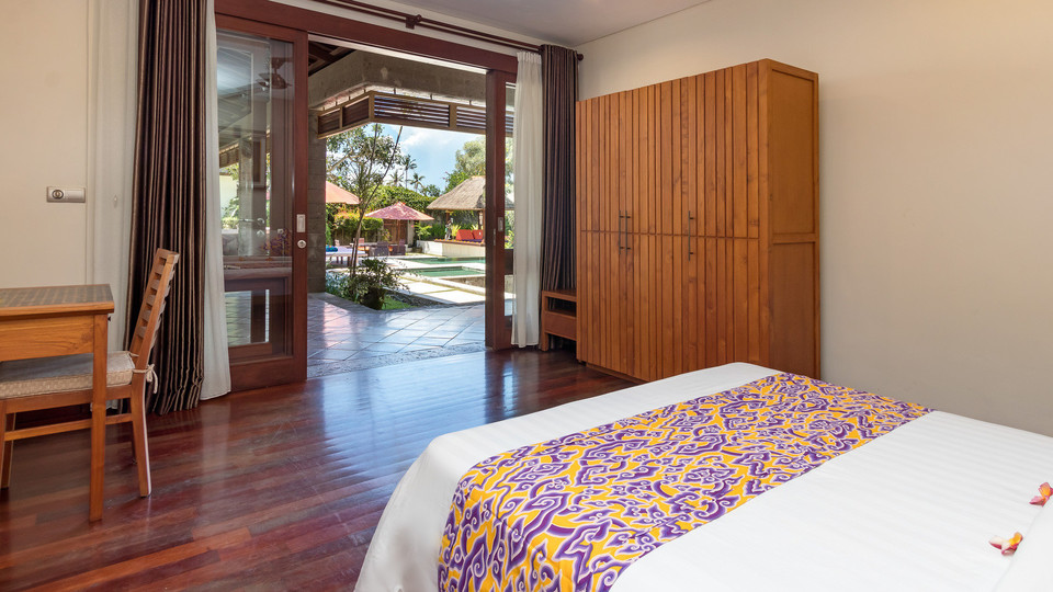 Spacious 4BR Villa W/ Pool & Garden, Bali Villa 2233