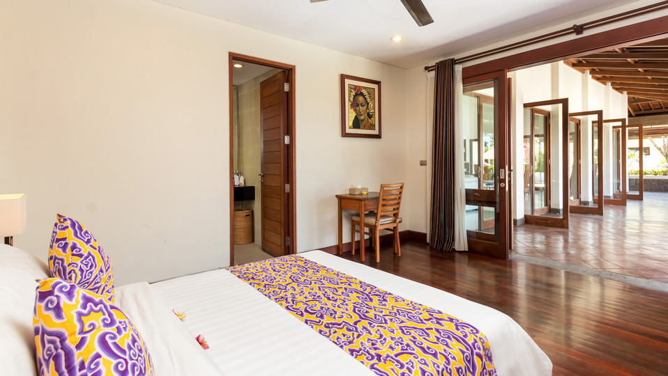 Spacious 4BR Villa W/ Pool & Garden, Bali Villa 2233