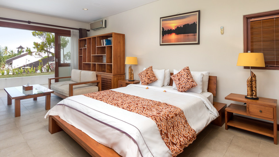 Spacious 4BR Villa W/ Pool & Garden, Bali Villa 2233