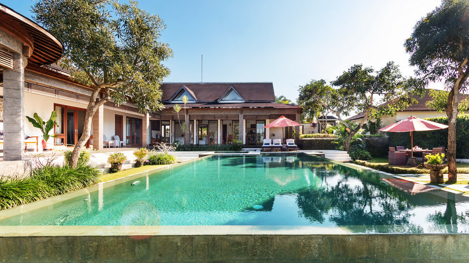 Spacious 4BR Villa W/ Pool & Garden, Bali Villa 2233