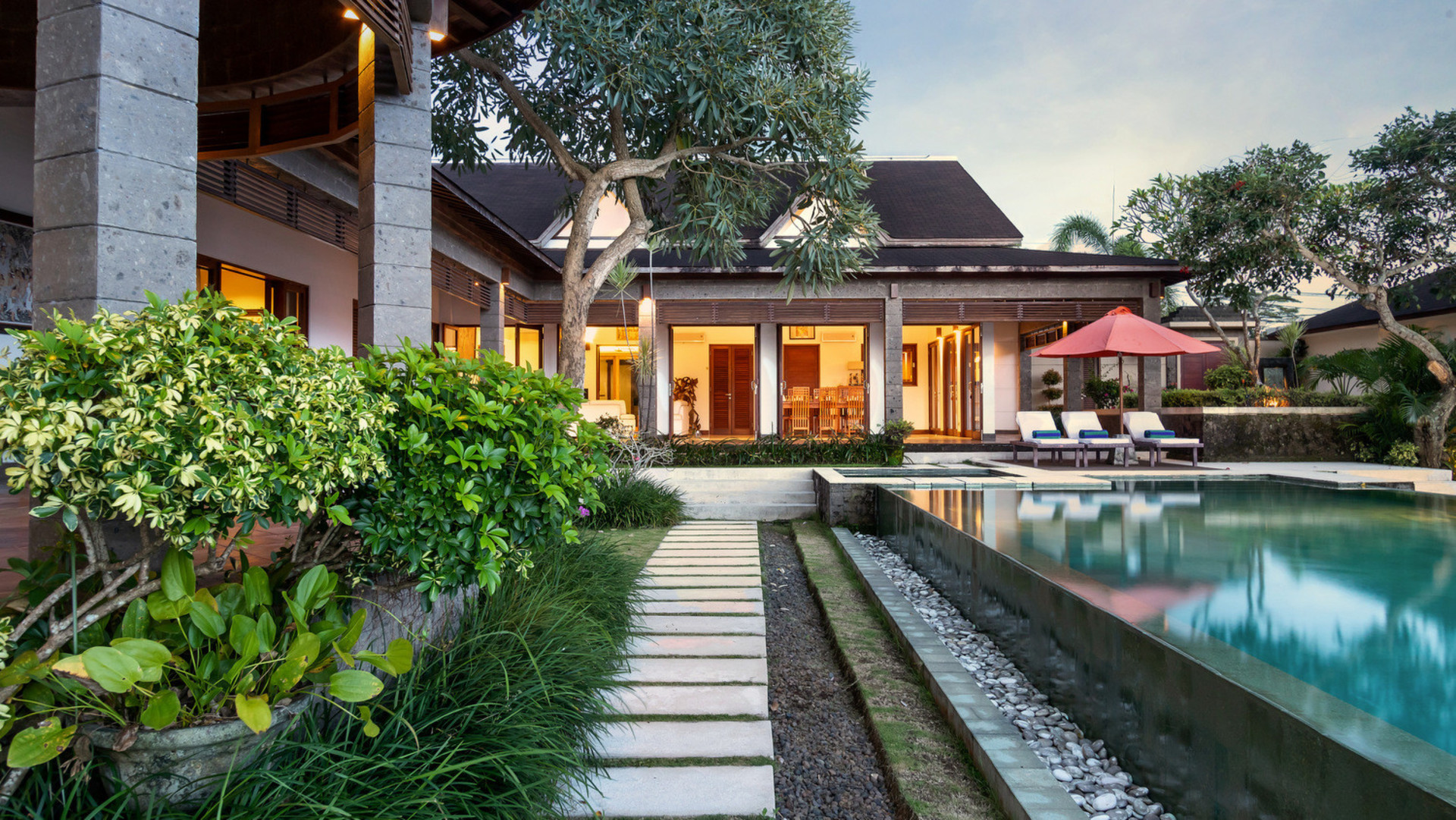 Spacious 4BR Villa W/ Pool & Garden, Bali Villa 2233