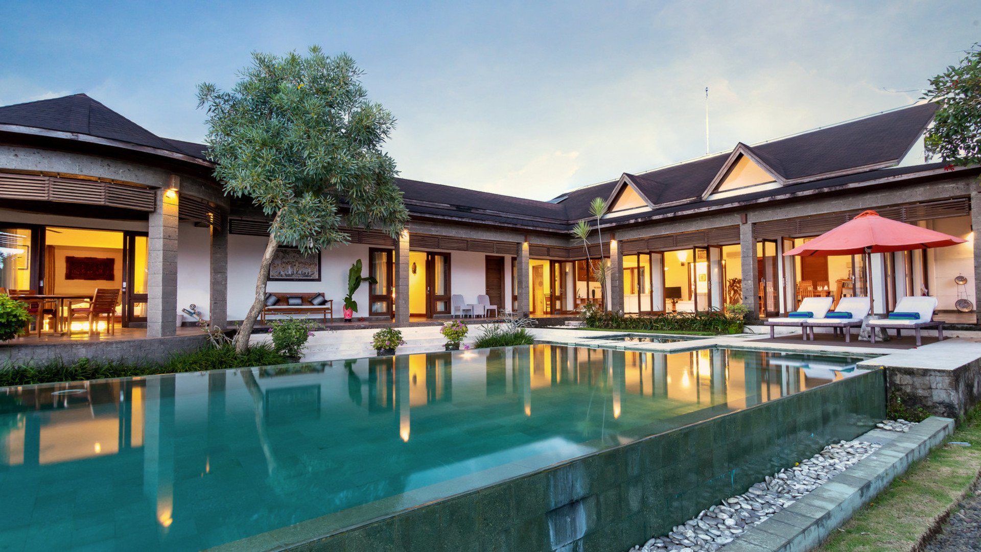 Spacious 4BR Villa W/ Pool & Garden, Bali Villa 2233