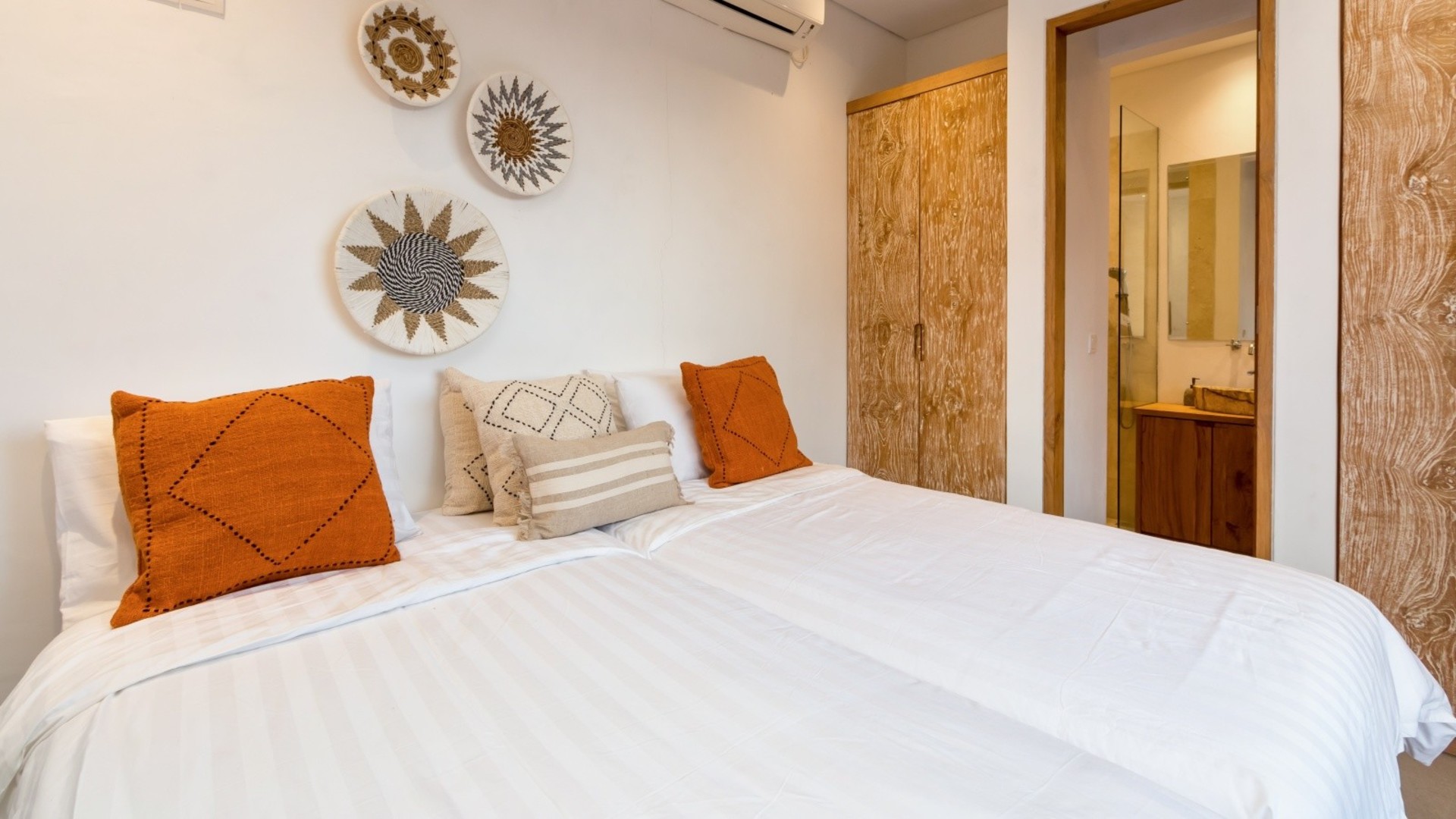 Enjoy Fully Equipped 4BR Villa W/ Pool & Garden, Bali Villa 2236