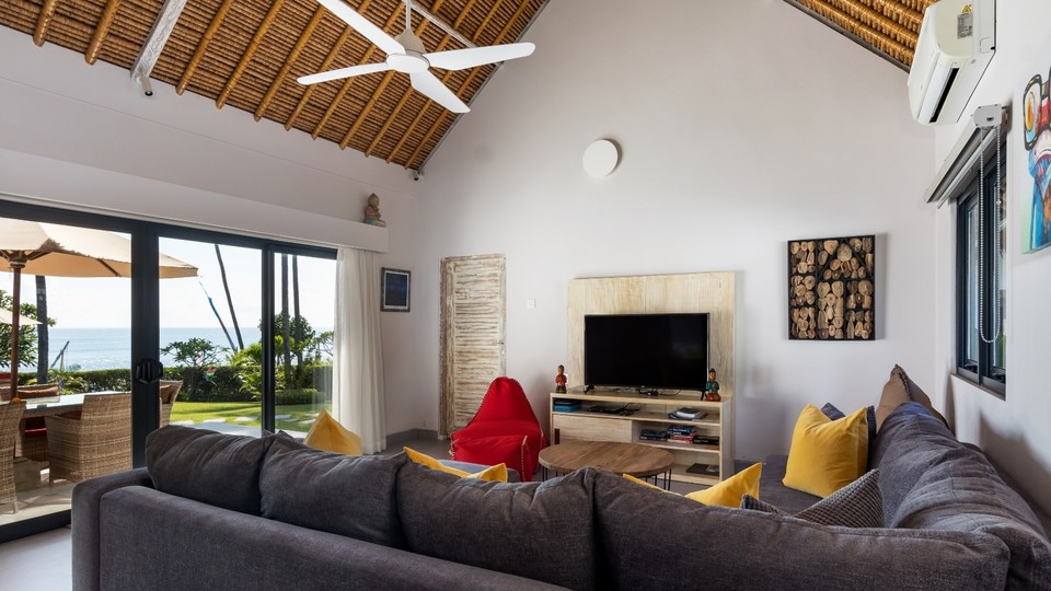 Renovated 3BR Villa W/ Pool - Perfect for Couples , Bali Villa 2237