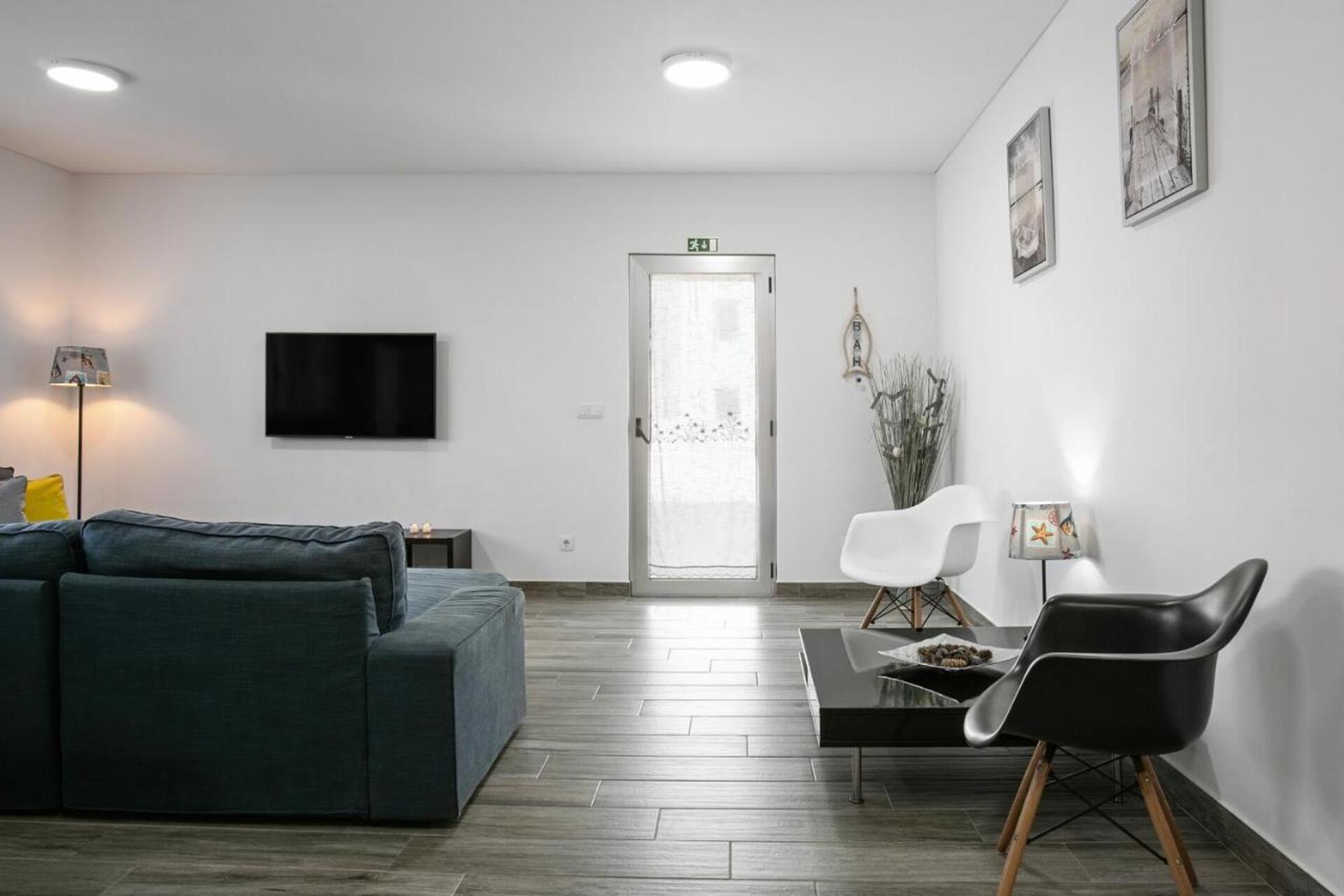 Luxurious 2BR apartment Family Friendly with balcony, Leiria Apartment 1006