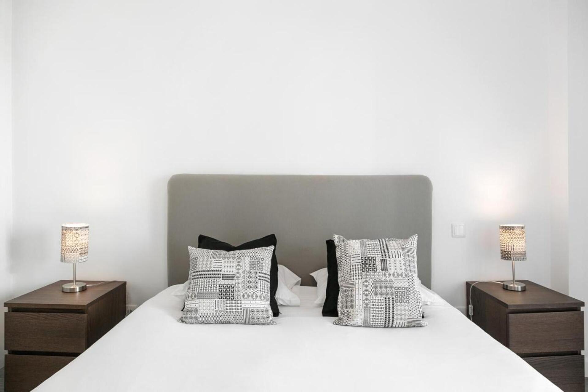 Luxurious 2BR apartment Family Friendly with balcony, Leiria Apartment 1006