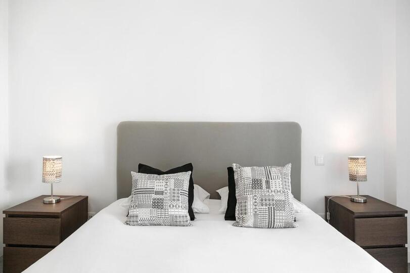 Luxurious 2BR apartment Family Friendly with balcony, Leiria Apartment 1006