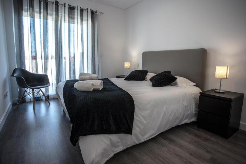 Luxurious 2BR apartment Family Friendly with balcony, Leiria Apartment 1006