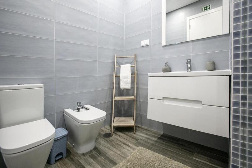 Luxurious 2BR apartment Family Friendly with balcony, Leiria Apartment 1006