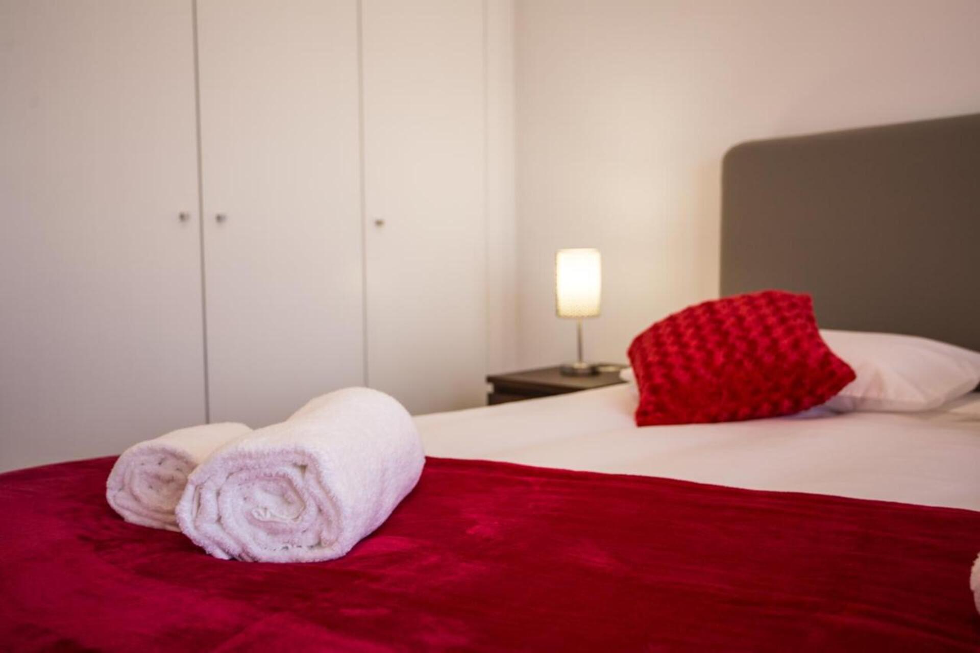 Luxurious 2BR apartment Family Friendly with balcony, Leiria Apartment 1006